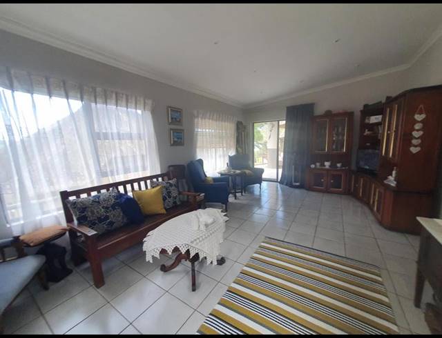 2 BEDROOM TOWNHOUSE FOR SALE IN WOODGRANGE